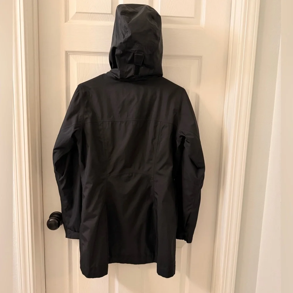 Columbia women’s fitted rain jacket - Picture 4 of 6